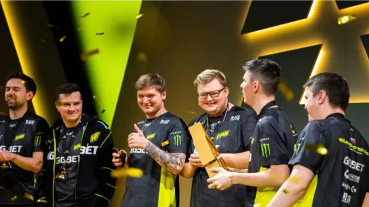 两名防守队 两名防守队